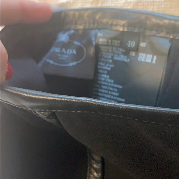 Prada Pencil Skirt with Lambskin Leather Trim - Picture 4 of 4